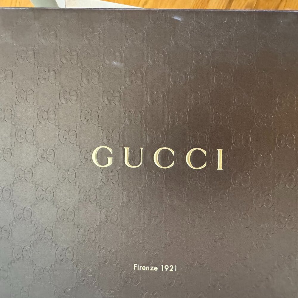 Gucci "Malaga Kid/Lifford" white flat sandals Size 38